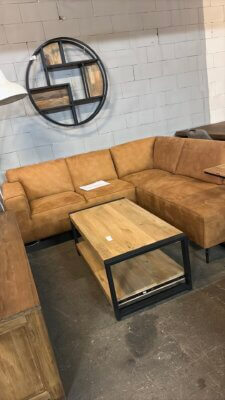 Loungebank Leyla cognac showroom model